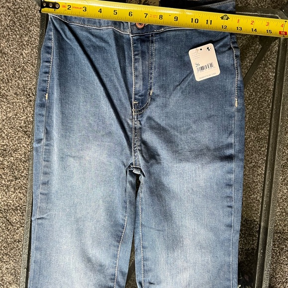 26. Free People Just Float in Flare Jeans Jericho Blue - Picture 9 of 10